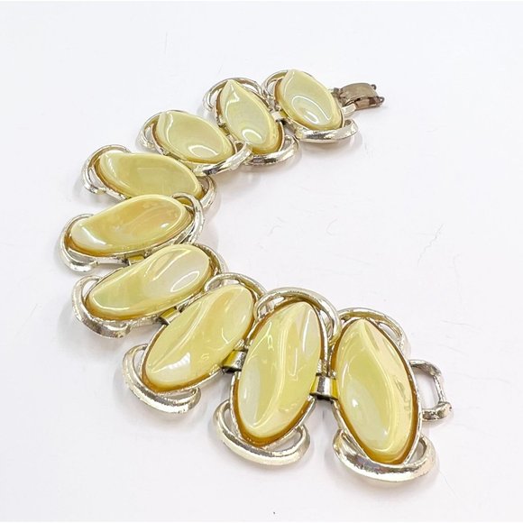 Chunky Iridescent Yellow Bright Gold Tone 7” Statement Bracelet - Picture 3 of 8